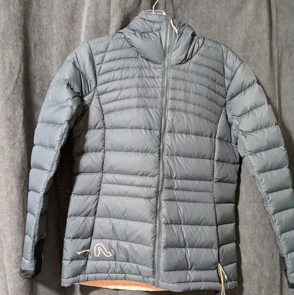 Flylow Betty Down Jacket cheap - Picture 1 of 2